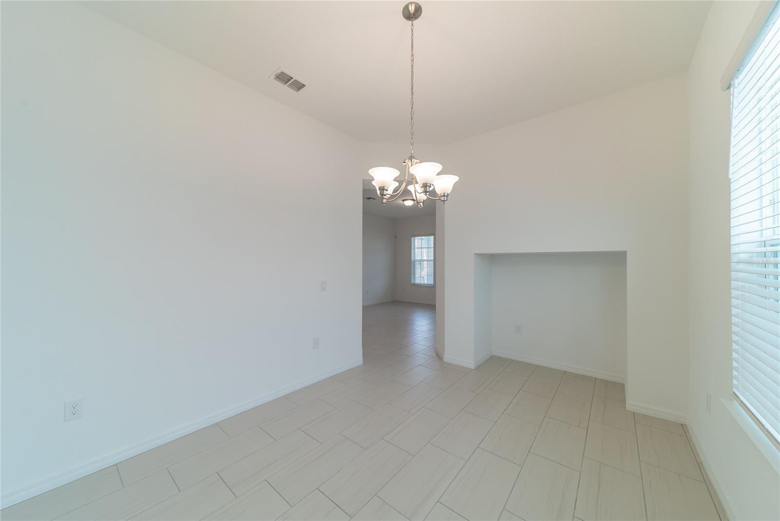 Image 7 of 21 For 1524 Astoria Arbor Lane