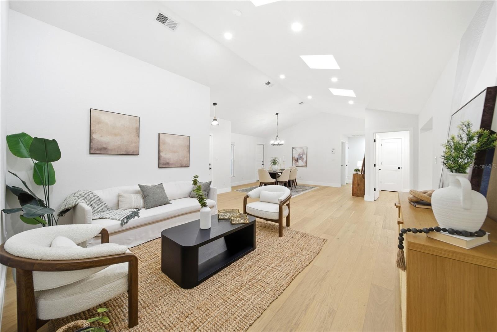 Image 10 of 28 For 1317 Medinah Court