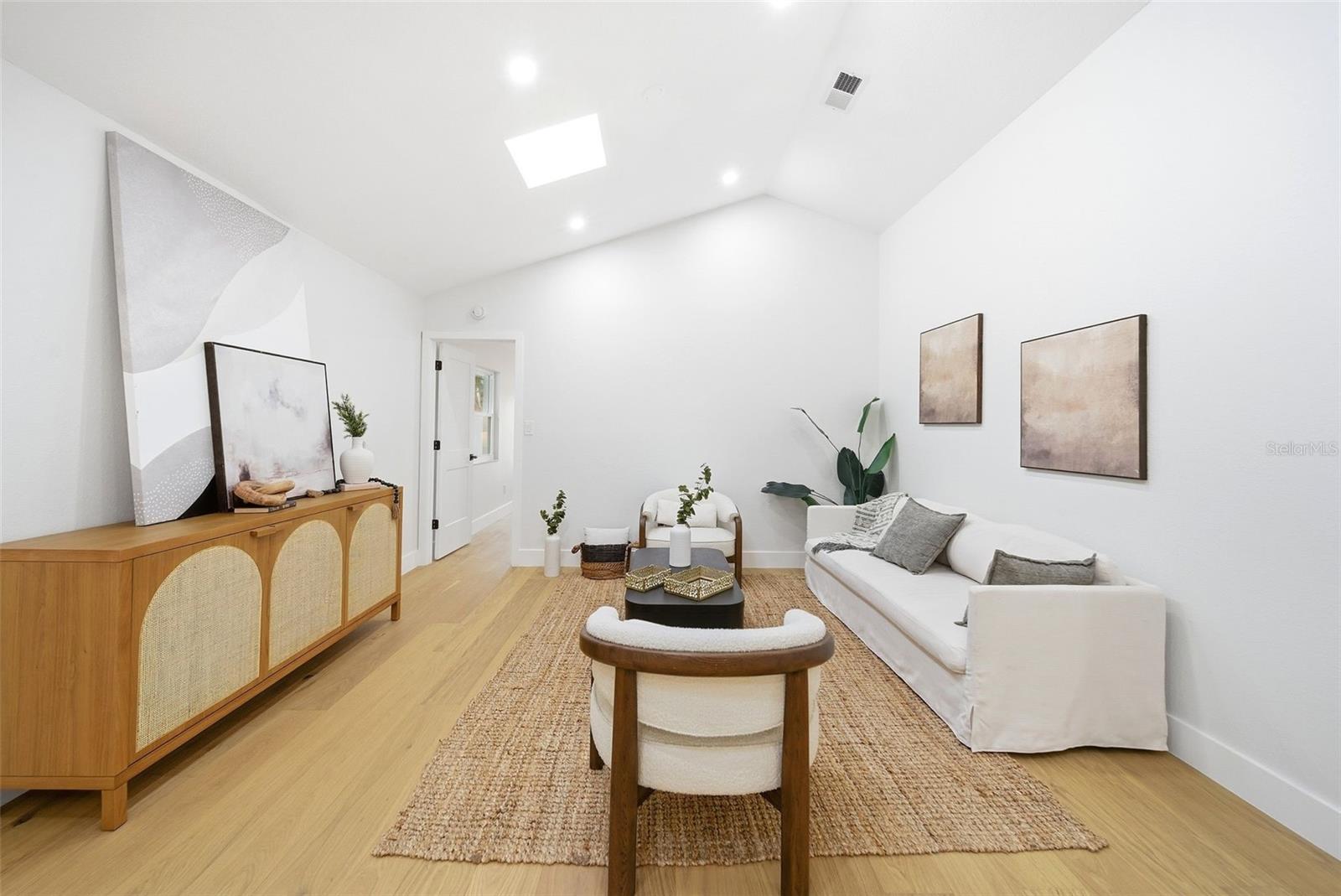 Image 11 of 28 For 1317 Medinah Court