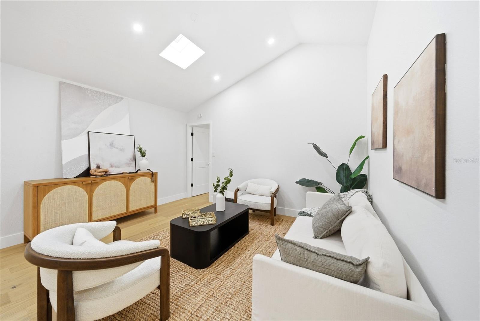 Image 12 of 28 For 1317 Medinah Court