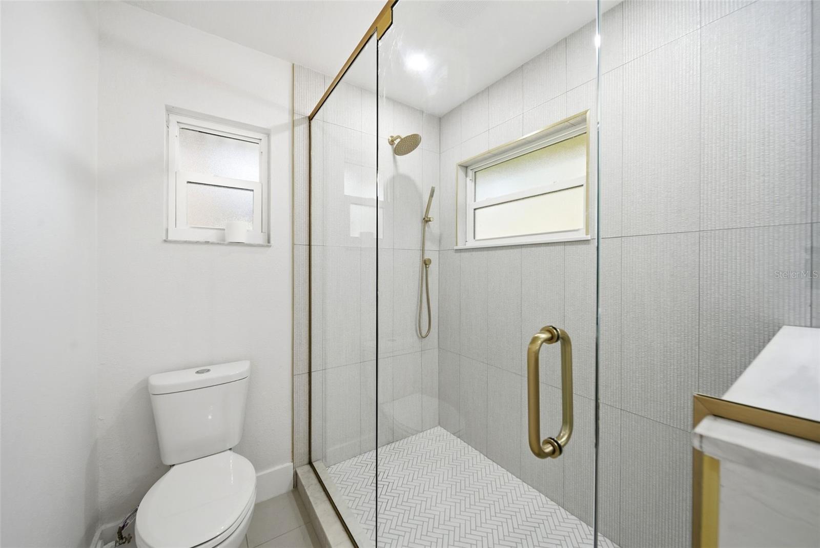 Image 18 of 28 For 1317 Medinah Court