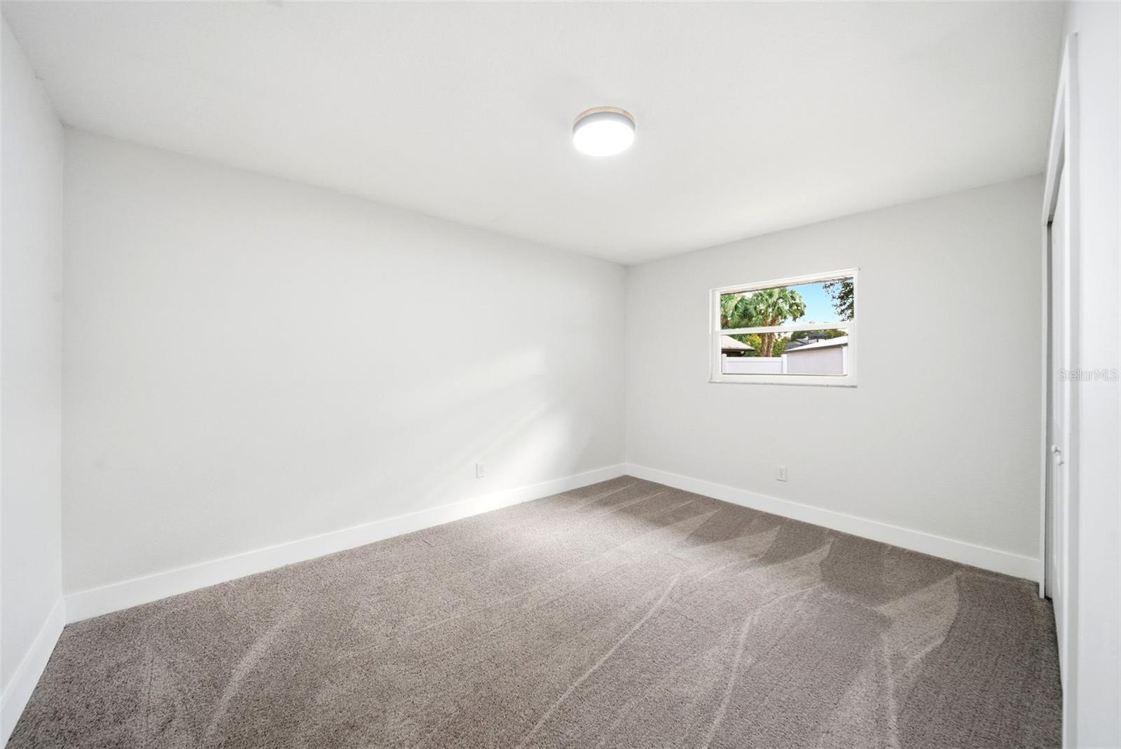 Image 21 of 28 For 1317 Medinah Court