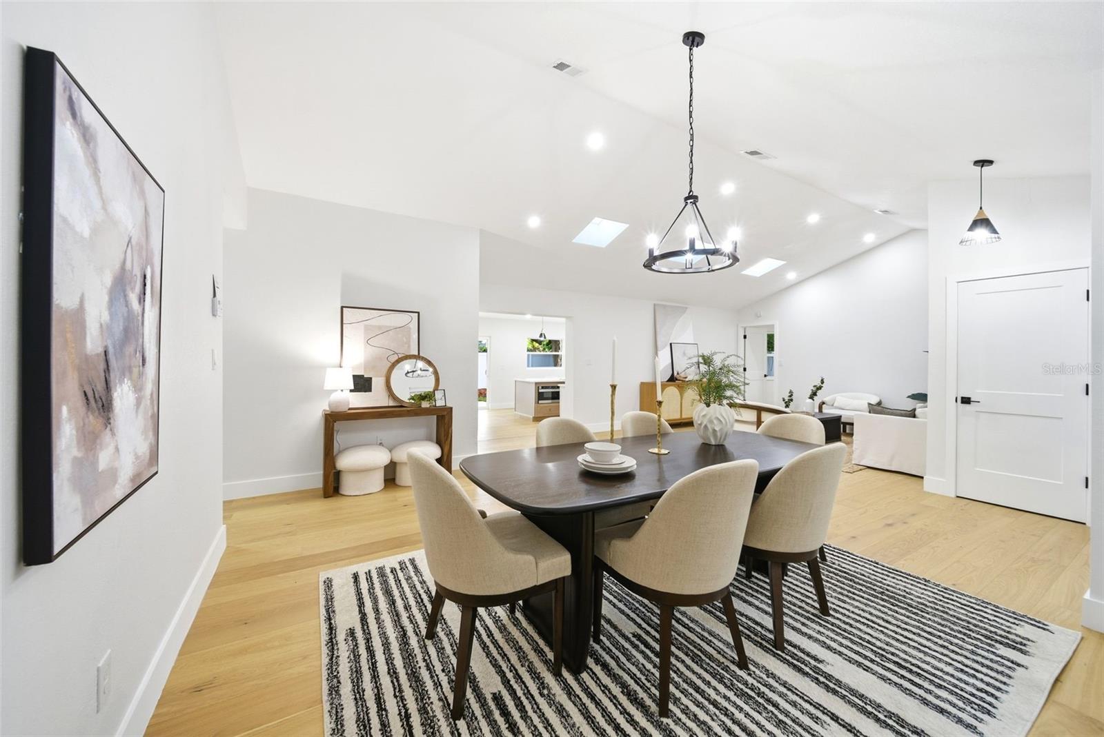 Image 8 of 28 For 1317 Medinah Court