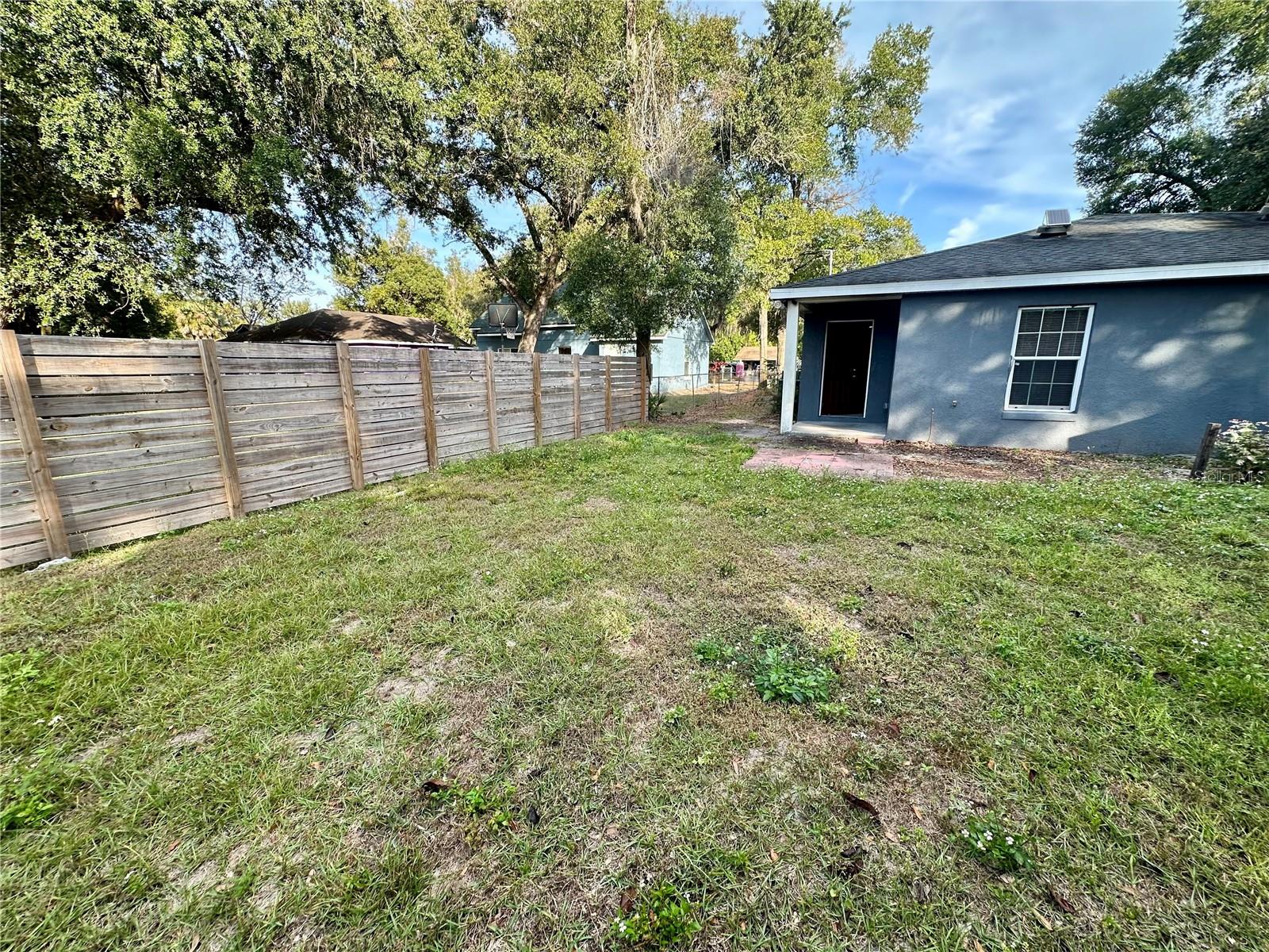 Image 14 of 14 For 912 Grand Street