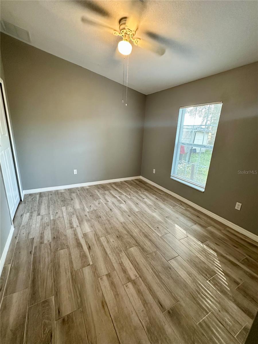 Image 8 of 14 For 912 Grand Street