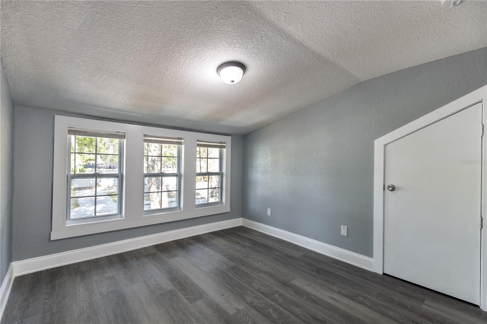 Image 14 of 18 For 1102 Voorhis Avenue