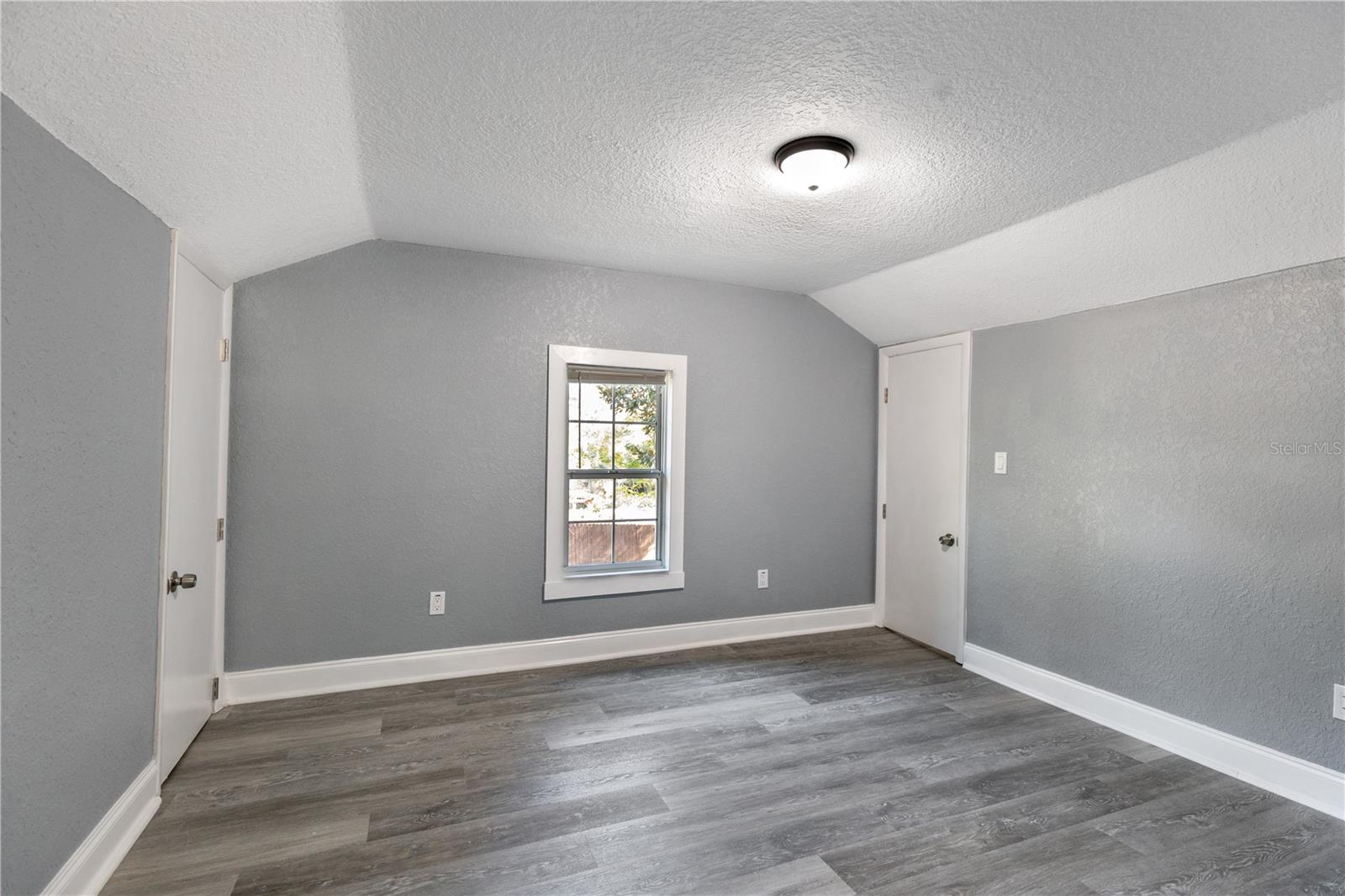 Image 8 of 18 For 1102 Voorhis Avenue