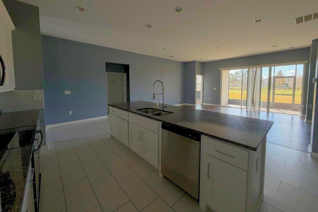 Image 17 of 36 For 2702 Scarborough Court