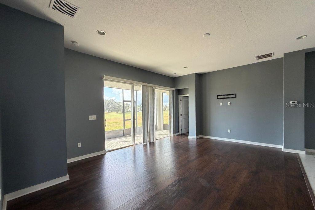 Image 18 of 36 For 2702 Scarborough Court