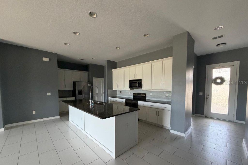 Image 20 of 36 For 2702 Scarborough Court