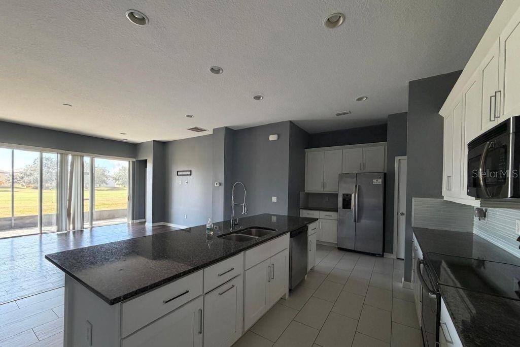 Image 21 of 36 For 2702 Scarborough Court