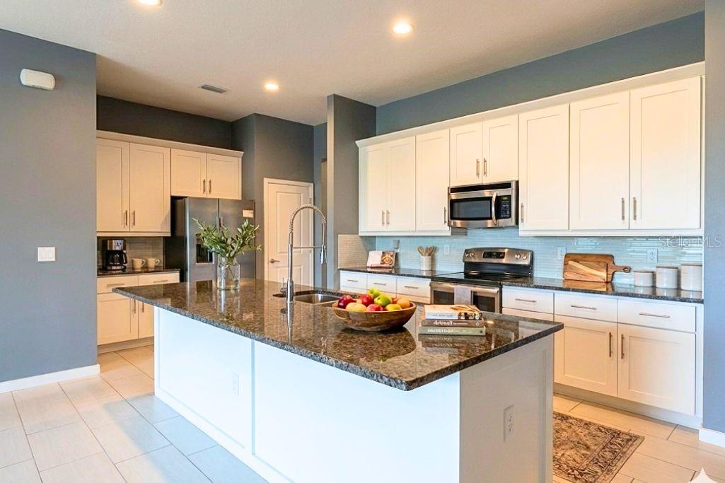 Image 5 of 36 For 2702 Scarborough Court