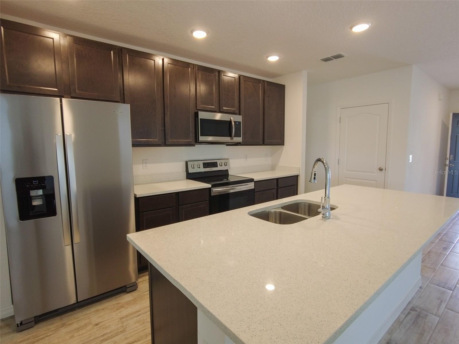 Image 3 of 16 For 423 Taft Drive