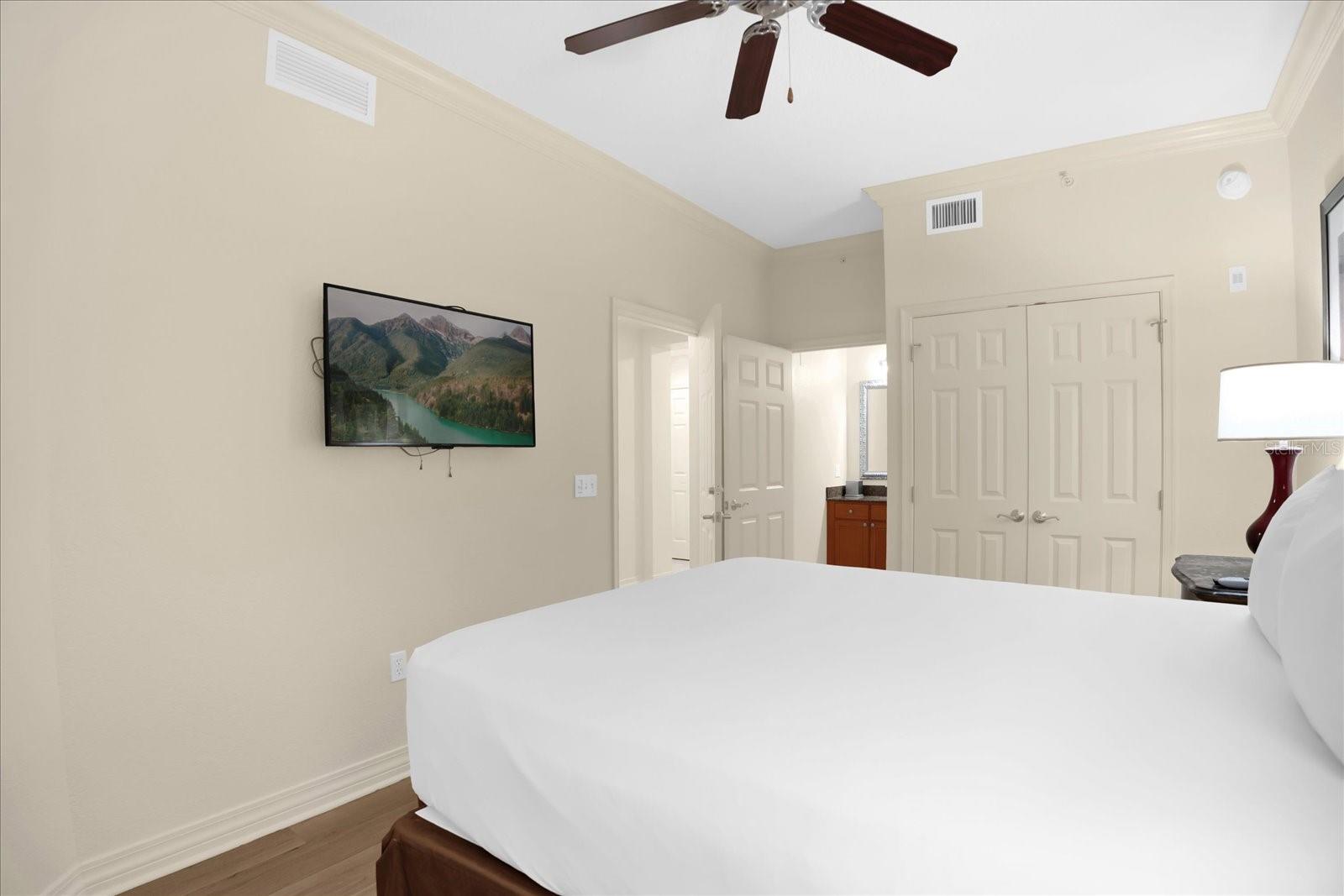 Image 19 of 39 For 7662 Whisper Way 103