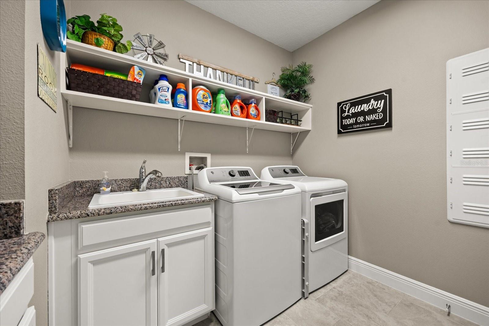 Image 27 of 57 For 7667 Blue Quail Lane