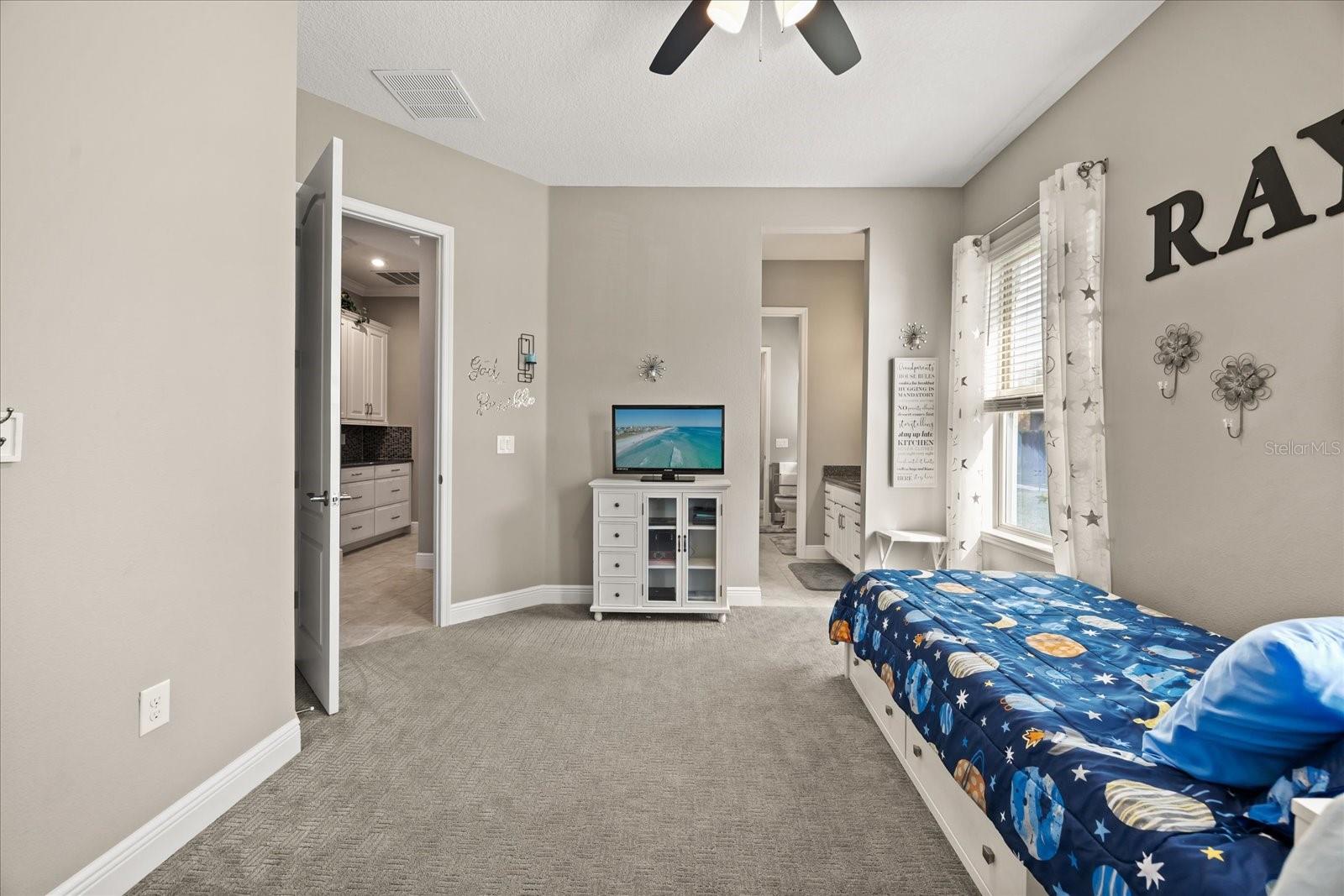 Image 29 of 57 For 7667 Blue Quail Lane