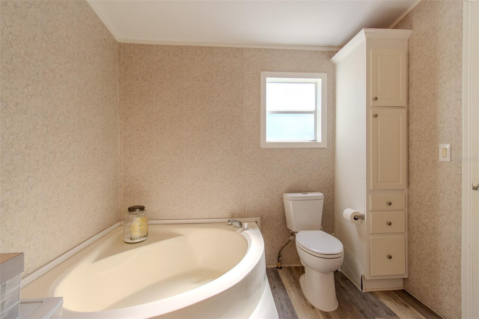 Image 5 of 19 For 3379 Bur Oak Place