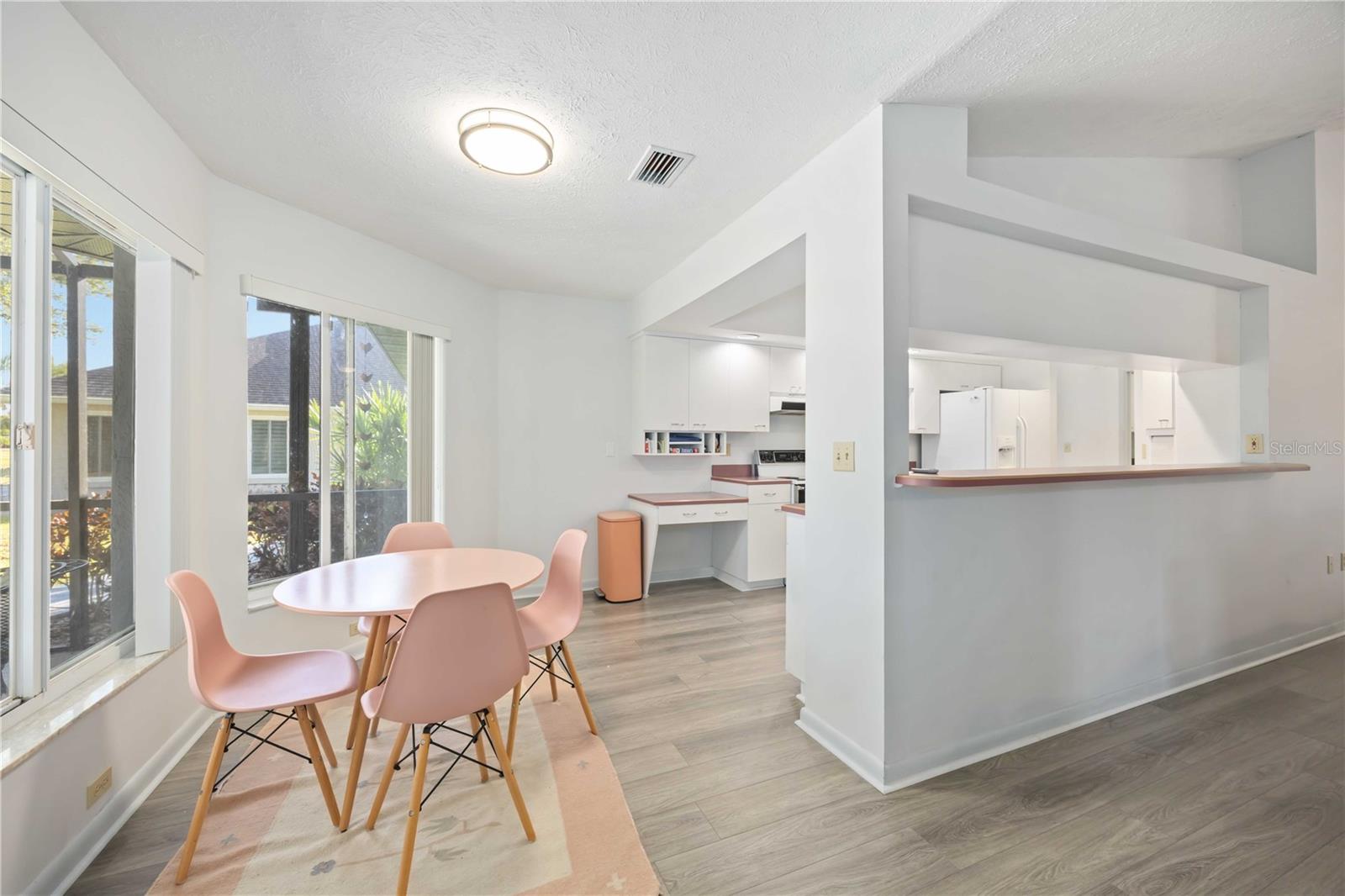 Image 16 of 46 For 2926 Meadowood Lane