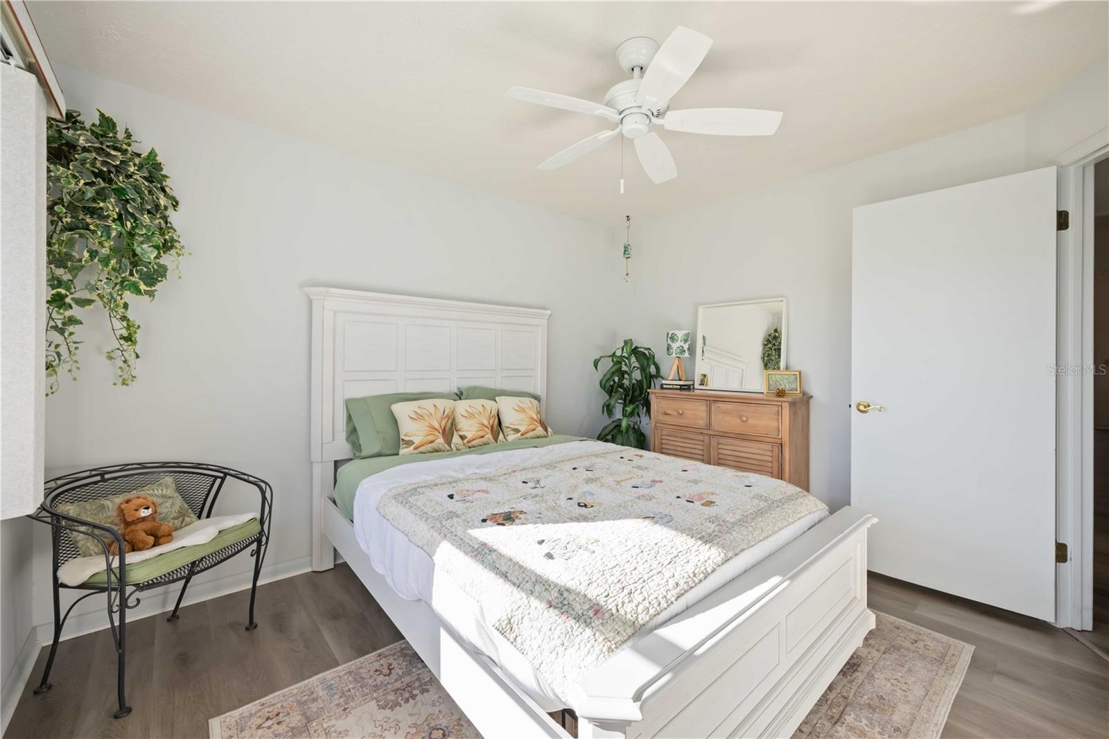 Image 24 of 46 For 2926 Meadowood Lane