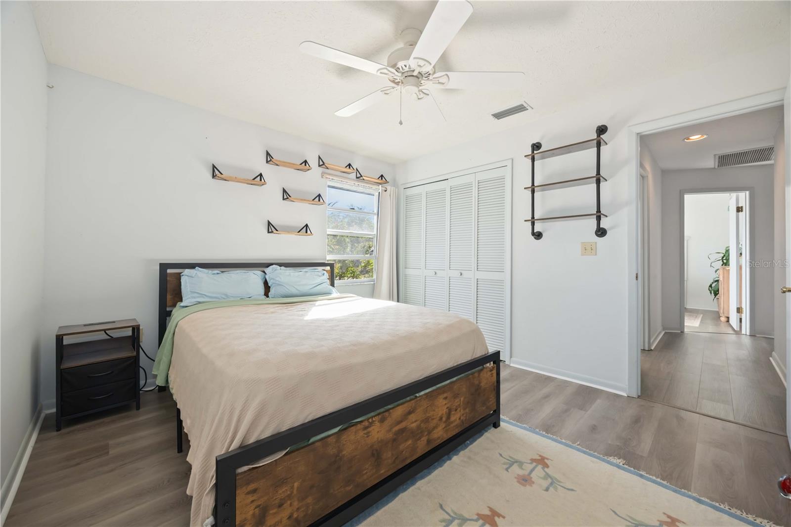 Image 29 of 46 For 2926 Meadowood Lane