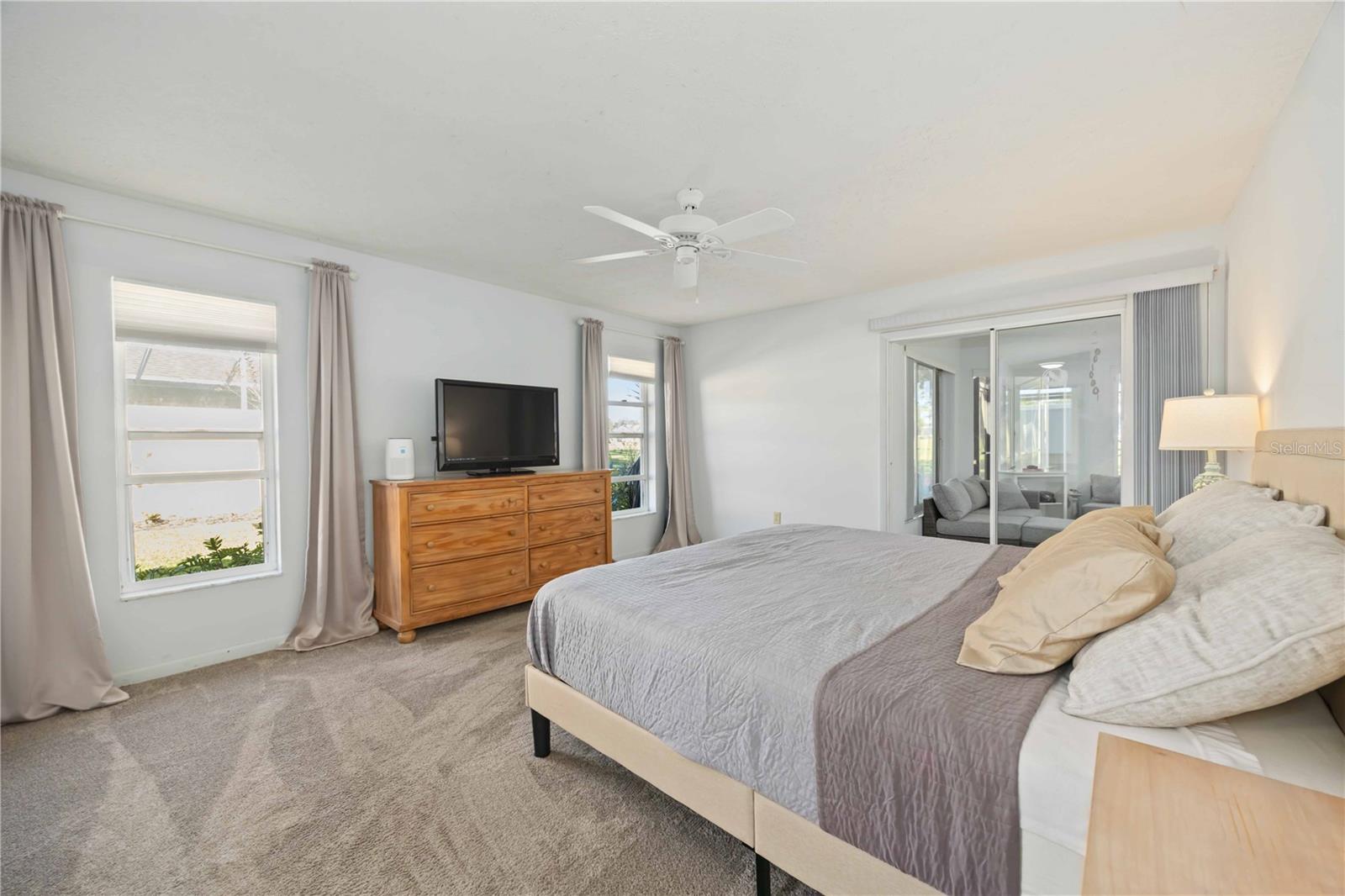 Image 30 of 46 For 2926 Meadowood Lane