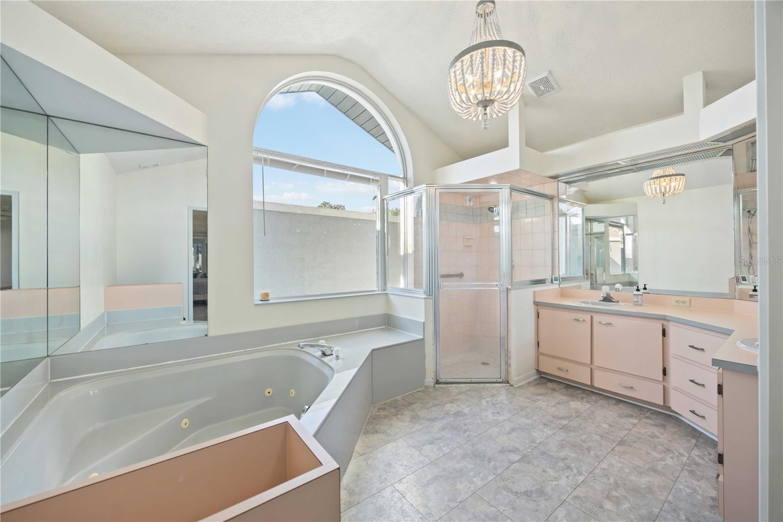 Image 34 of 46 For 2926 Meadowood Lane