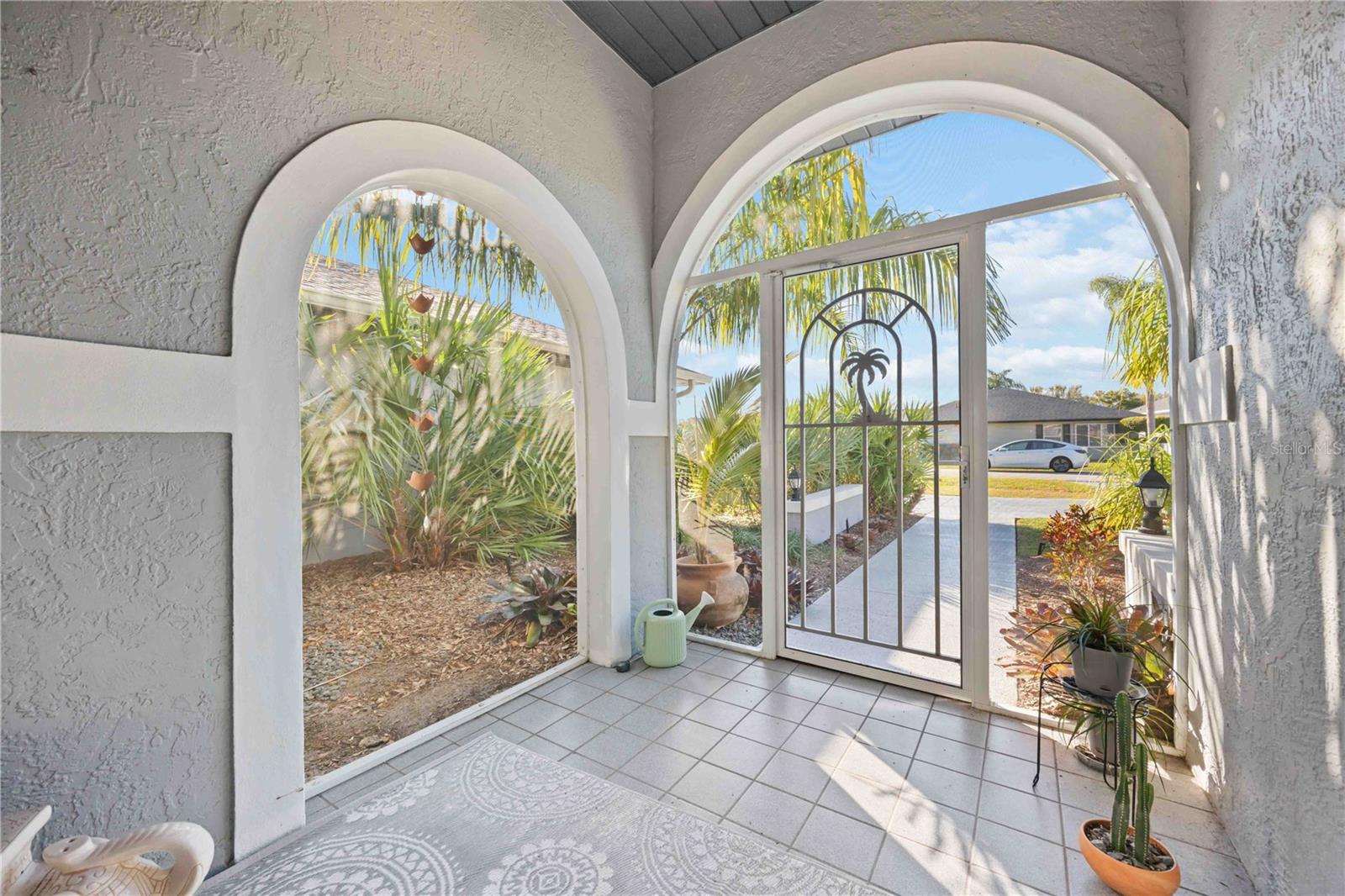 Image 4 of 46 For 2926 Meadowood Lane