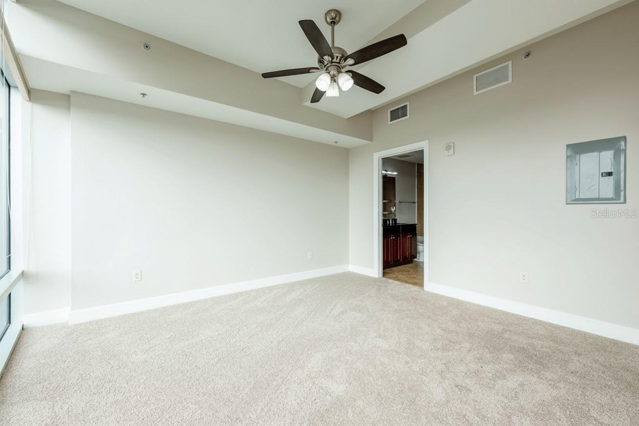 Image 13 of 33 For 101 Eola Drive 710