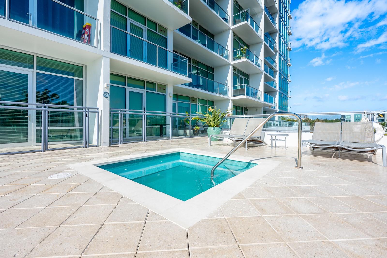 Image 23 of 33 For 101 Eola Drive 710