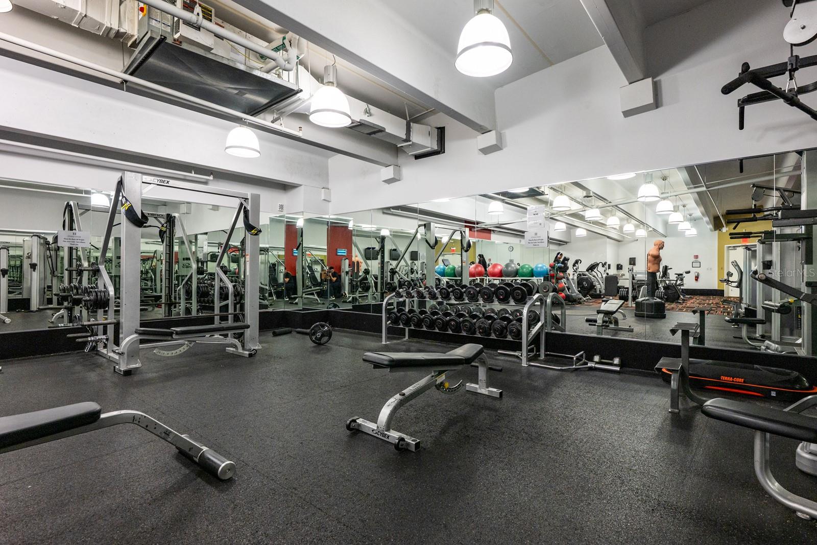 Image 28 of 33 For 101 Eola Drive 710