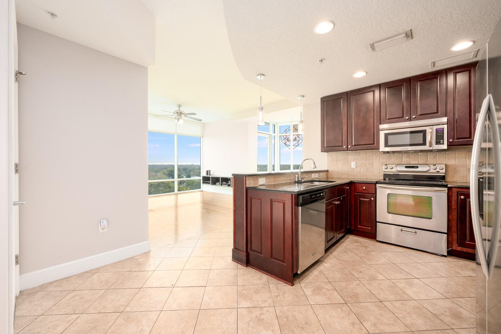 Image 7 of 33 For 101 Eola Drive 710