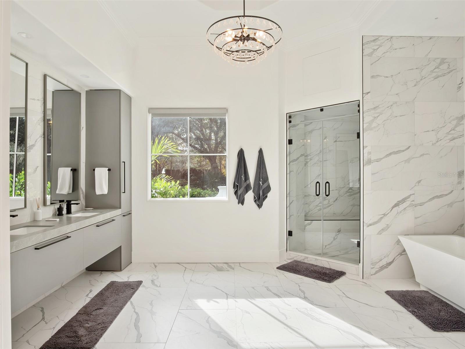 Listing photo id 19 for 6117 Louise Cove Drive