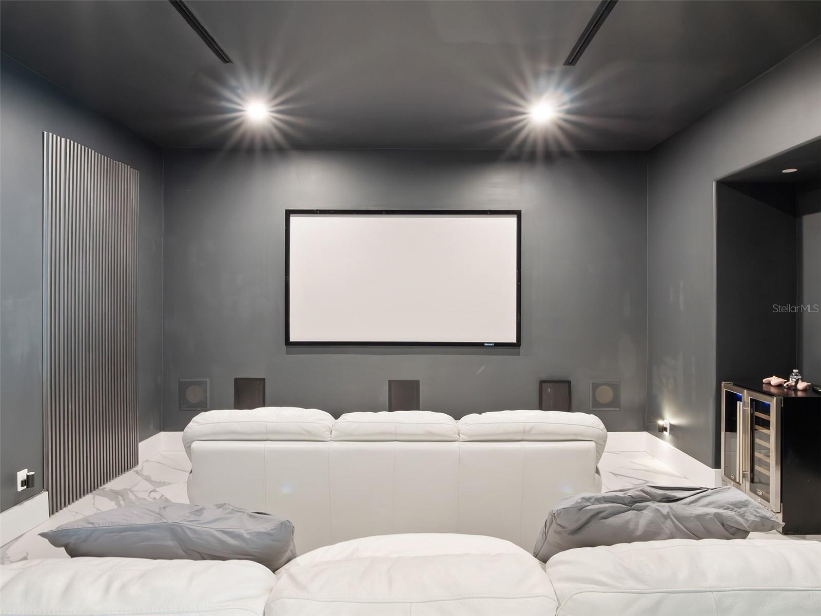 Listing photo id 26 for 6117 Louise Cove Drive