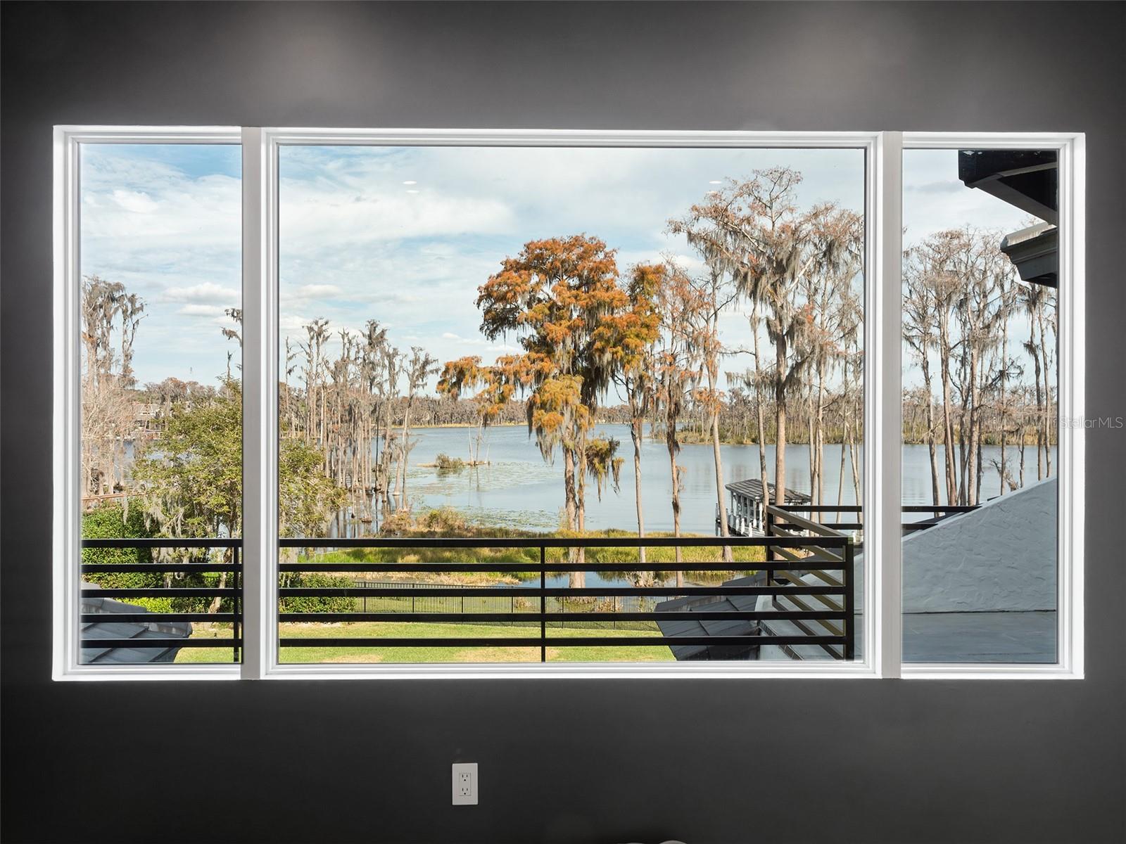 Listing photo id 30 for 6117 Louise Cove Drive