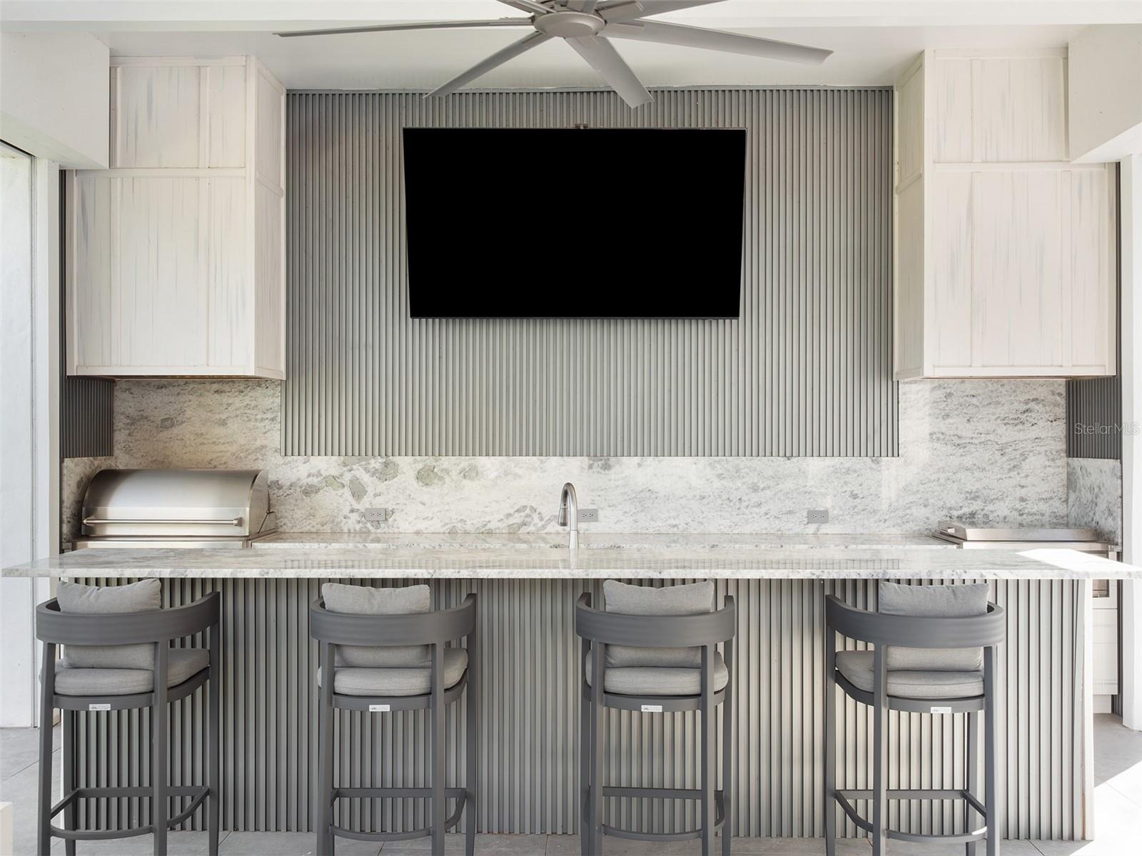 Listing photo id 36 for 6117 Louise Cove Drive