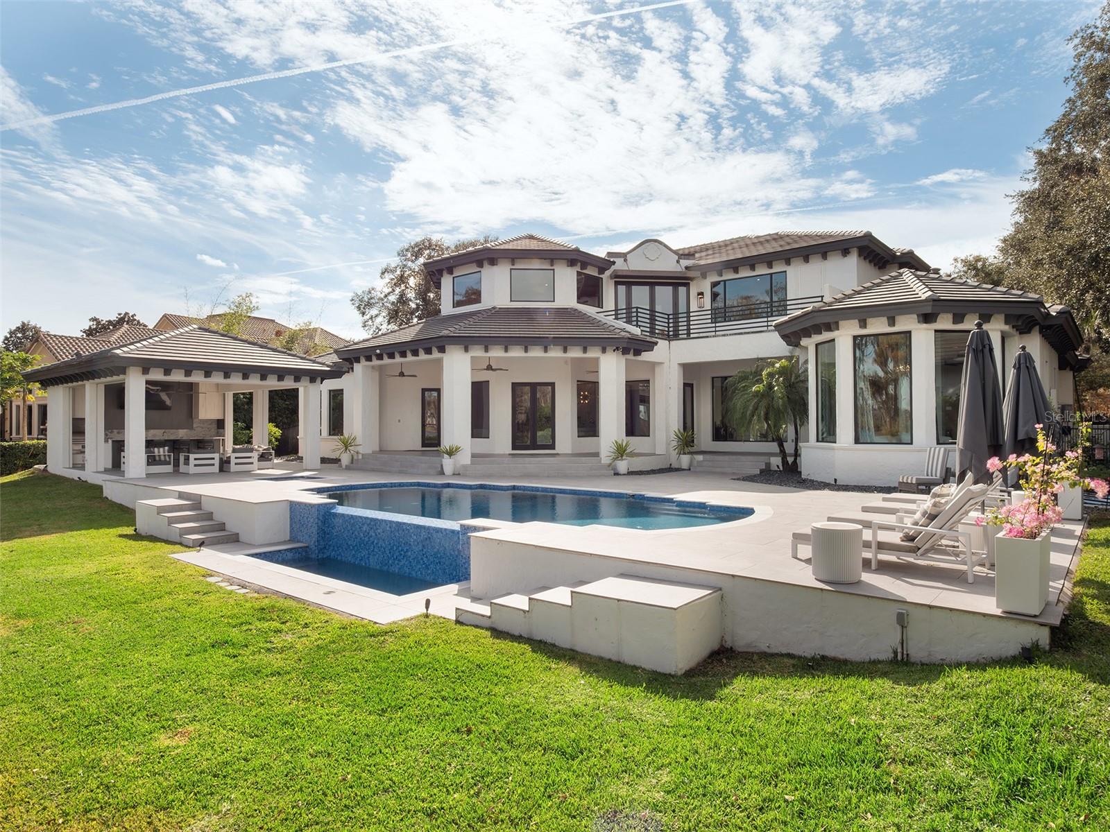 Listing photo id 40 for 6117 Louise Cove Drive