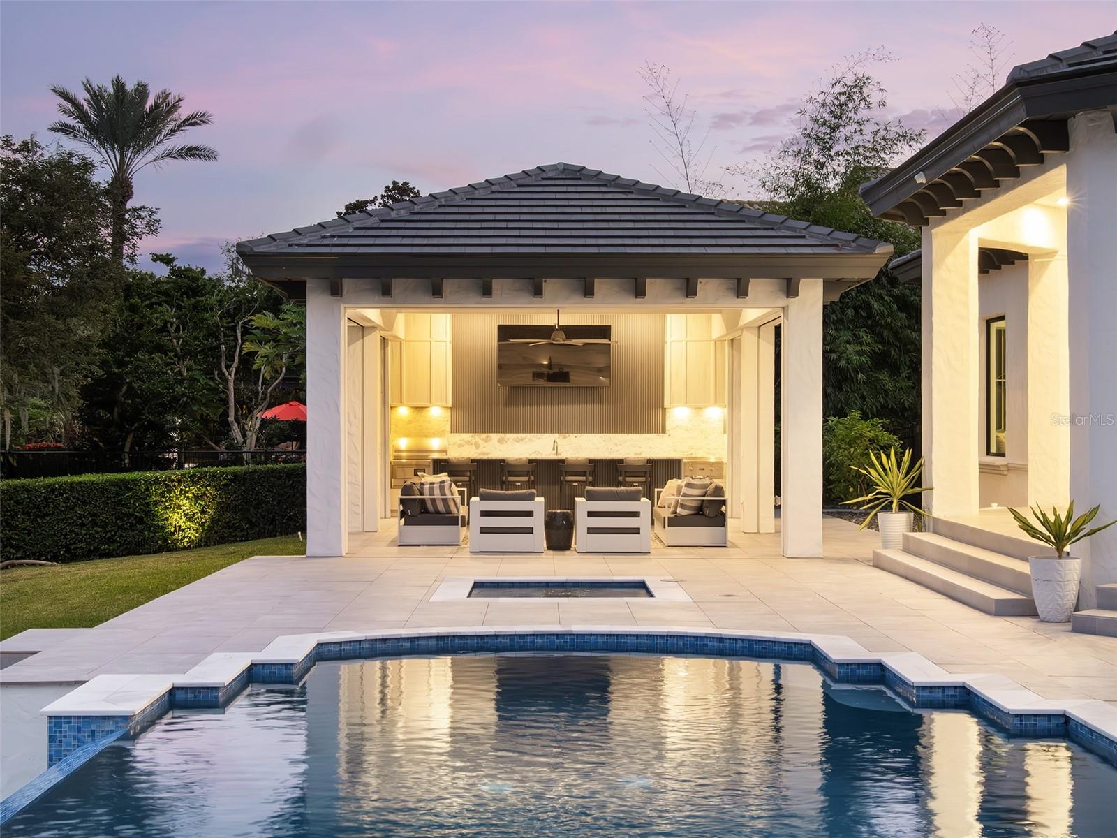 Listing photo id 44 for 6117 Louise Cove Drive