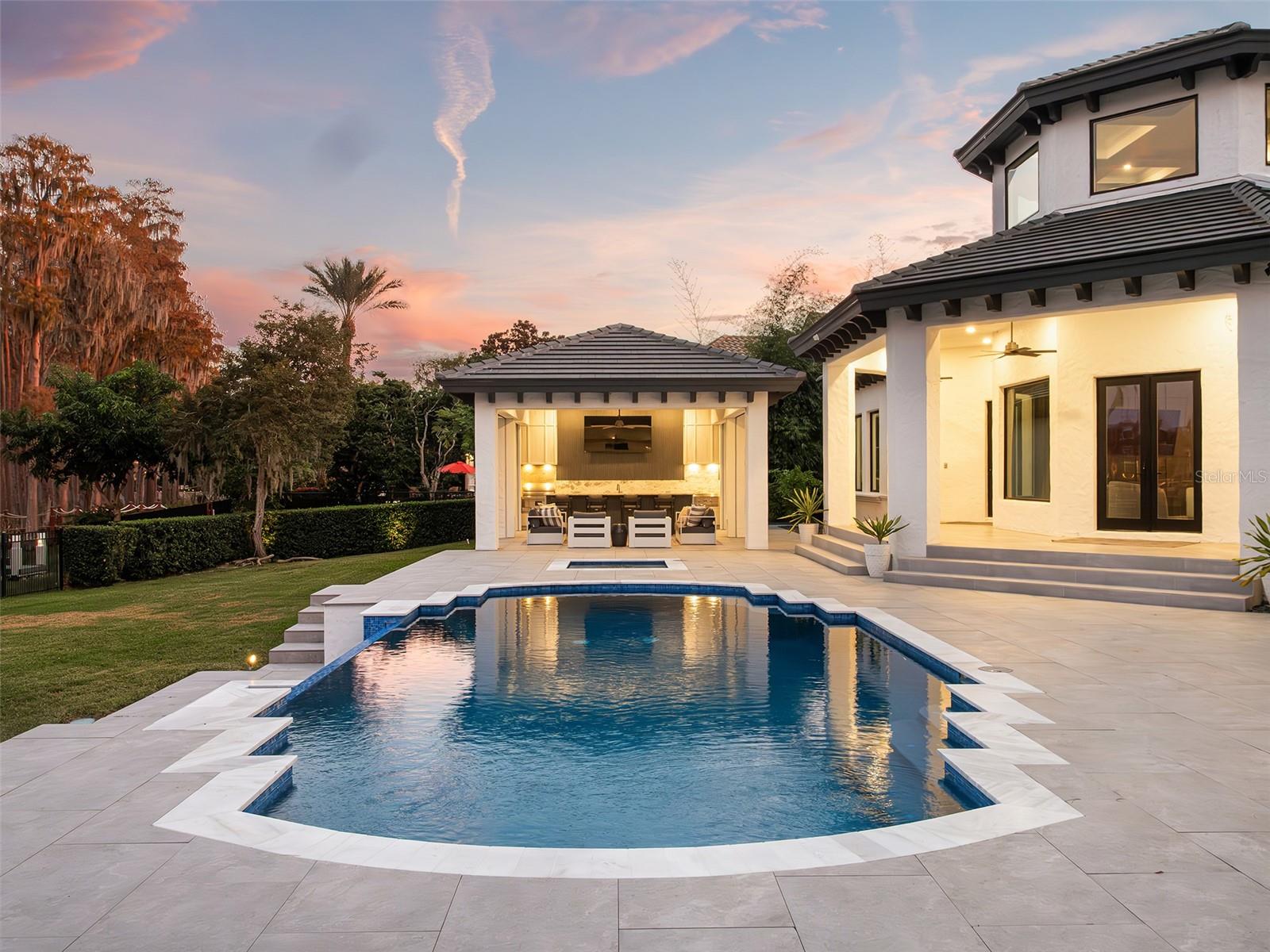 Listing photo id 45 for 6117 Louise Cove Drive