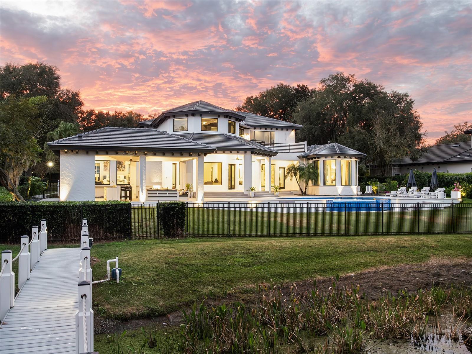 Listing photo id 47 for 6117 Louise Cove Drive