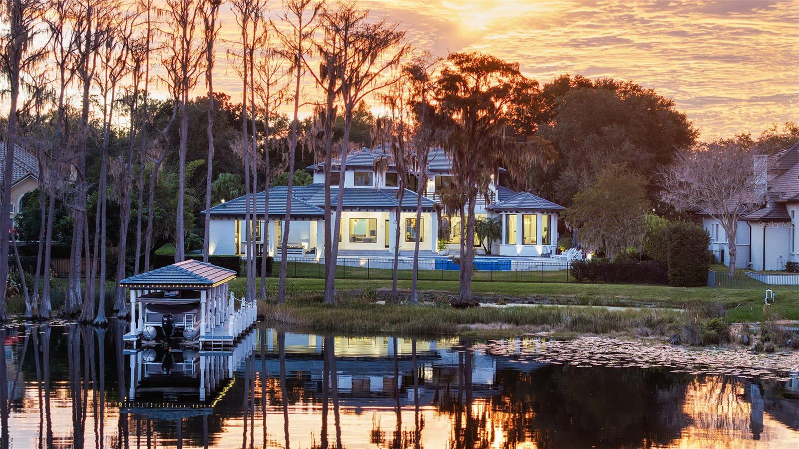 Listing photo id 48 for 6117 Louise Cove Drive