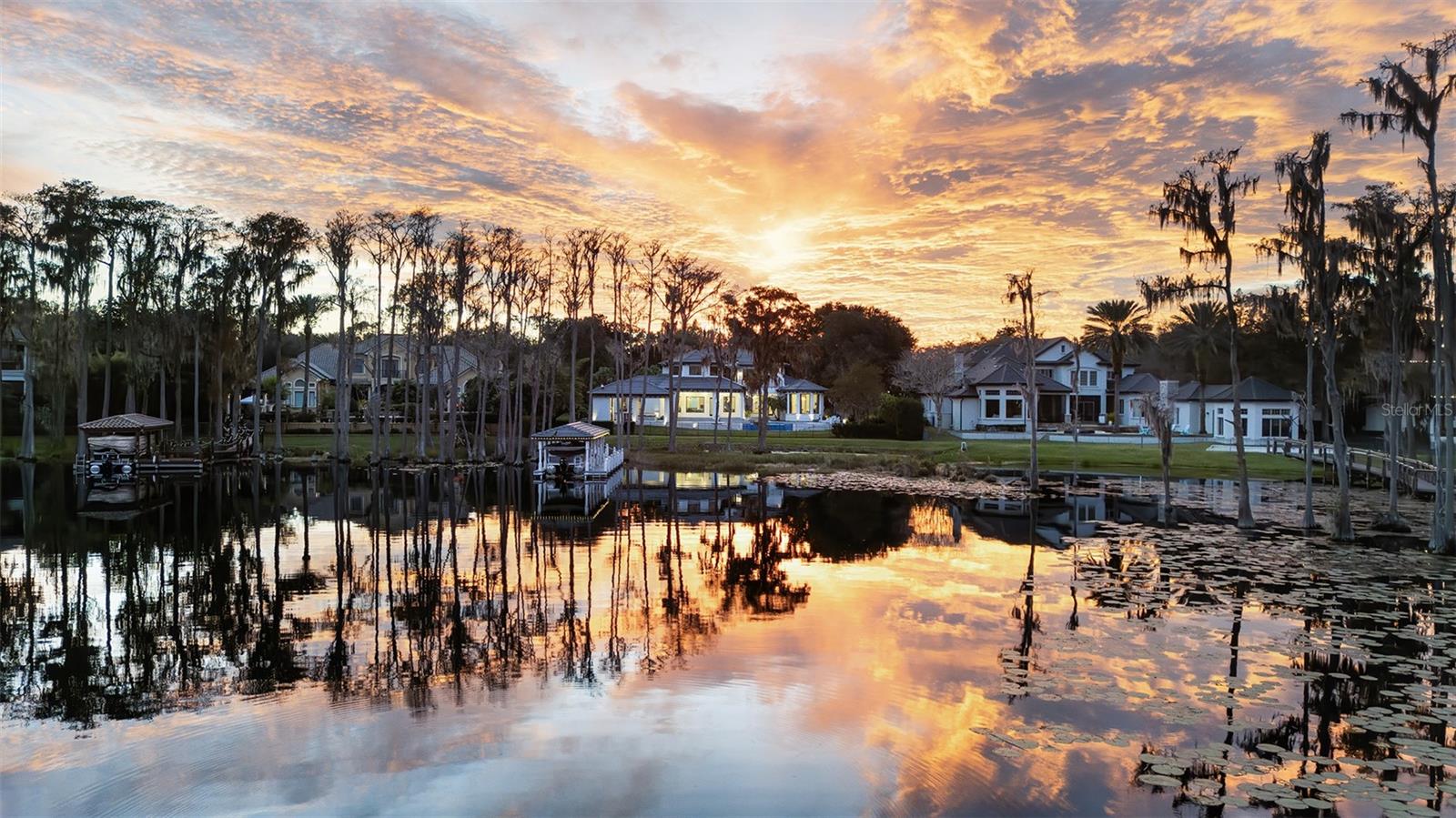 Listing photo id 49 for 6117 Louise Cove Drive