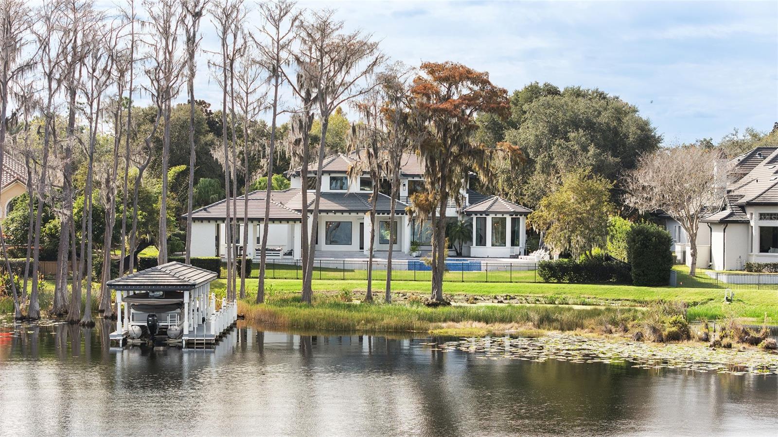 Listing photo id 52 for 6117 Louise Cove Drive