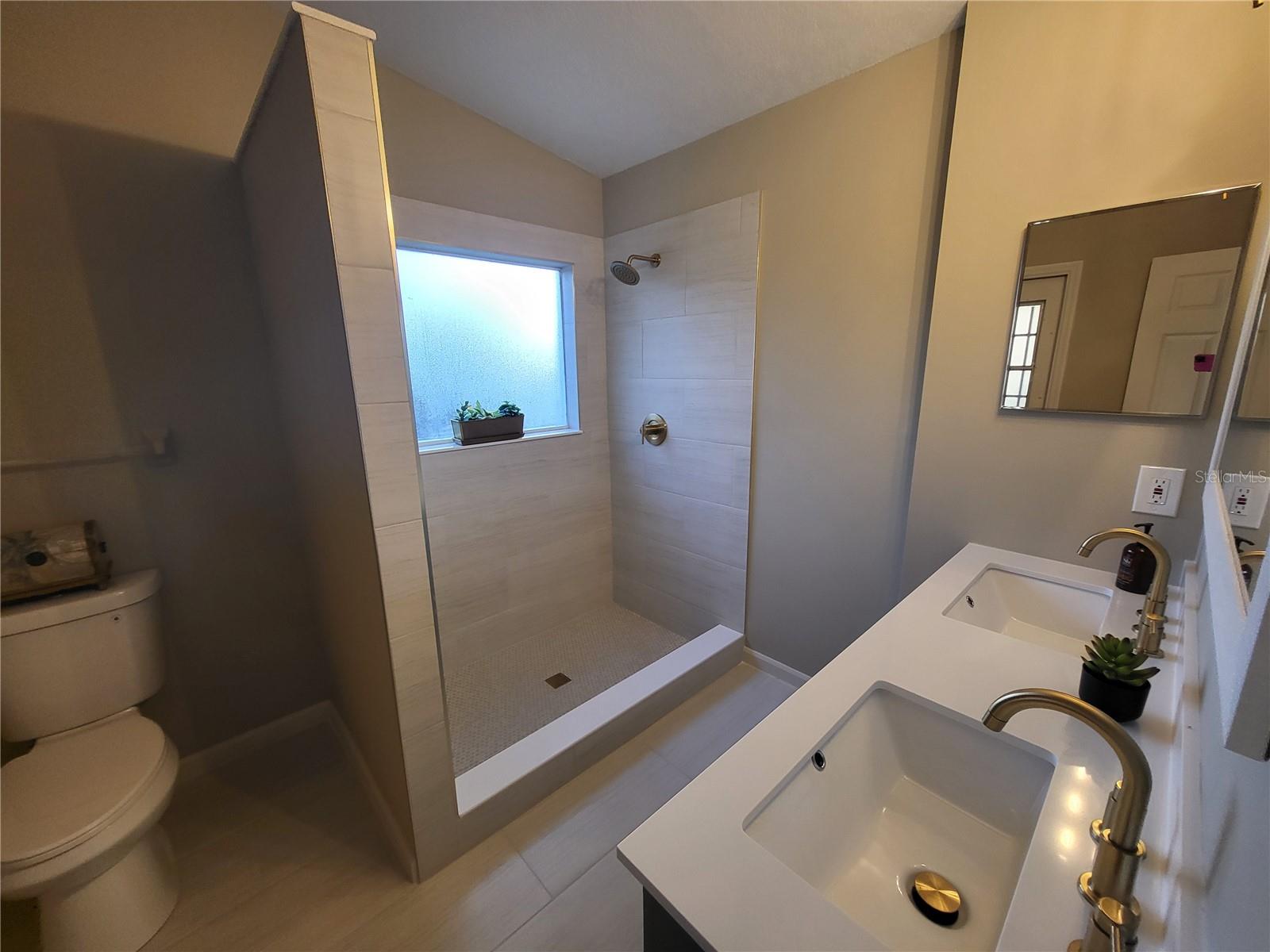 Image 15 of 22 For 3037 Barrymore Court