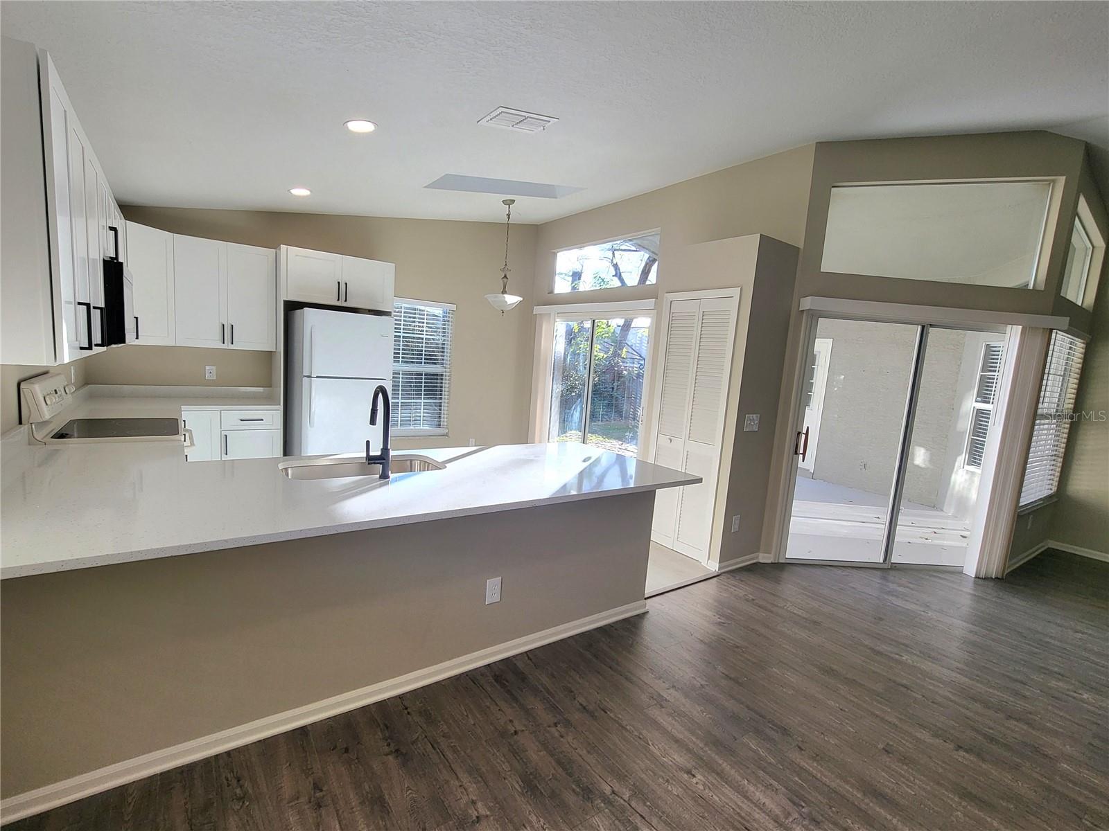 Image 3 of 22 For 3037 Barrymore Court