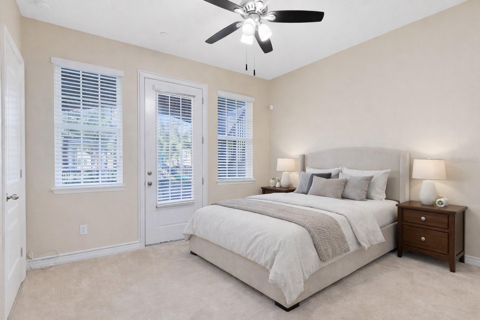 Image 19 of 34 For 204 Queen Palm Court