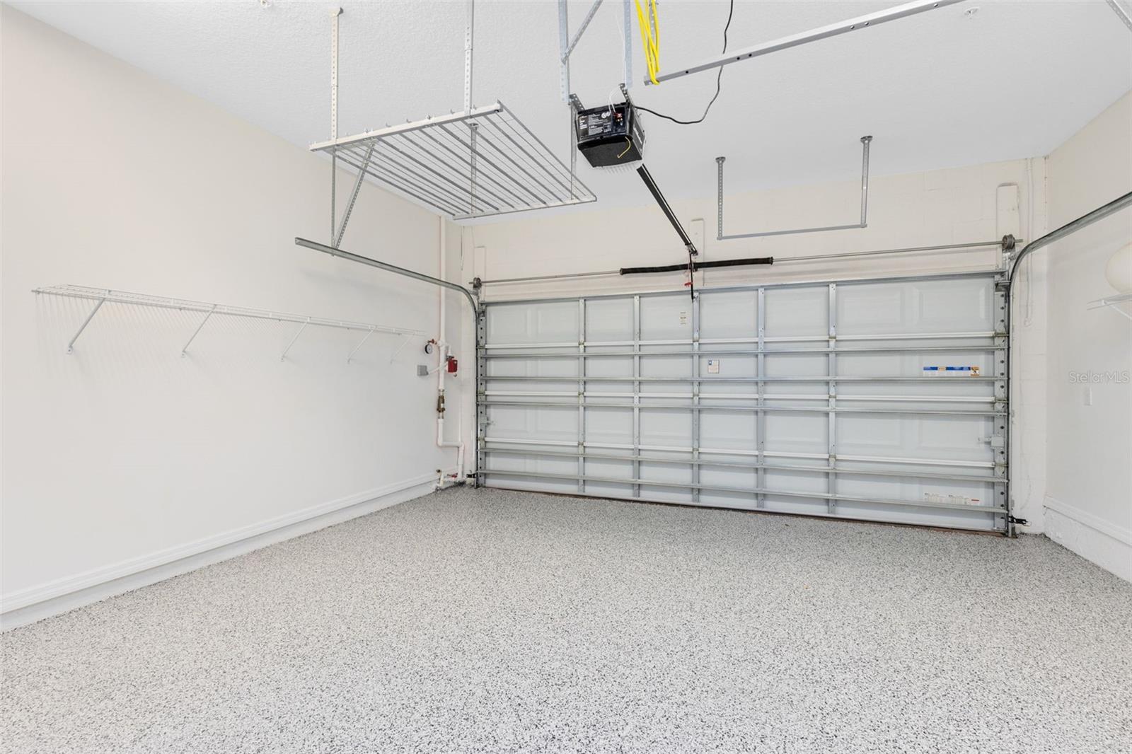 Image 25 of 34 For 204 Queen Palm Court