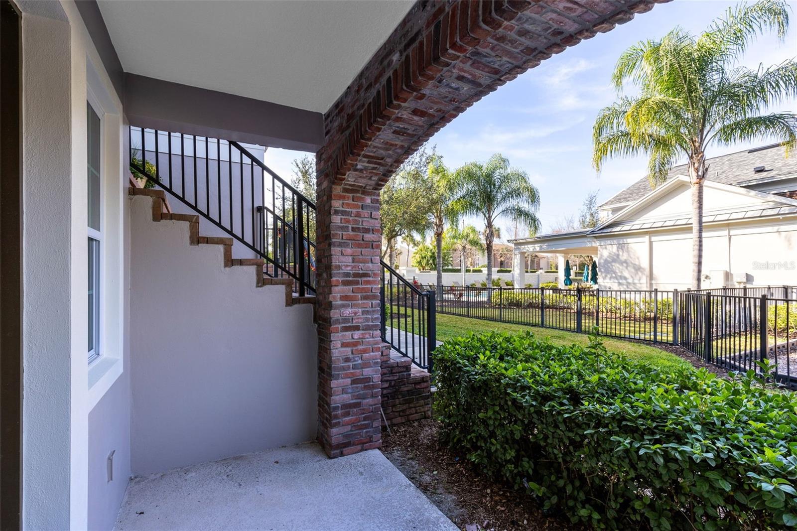 Image 27 of 34 For 204 Queen Palm Court