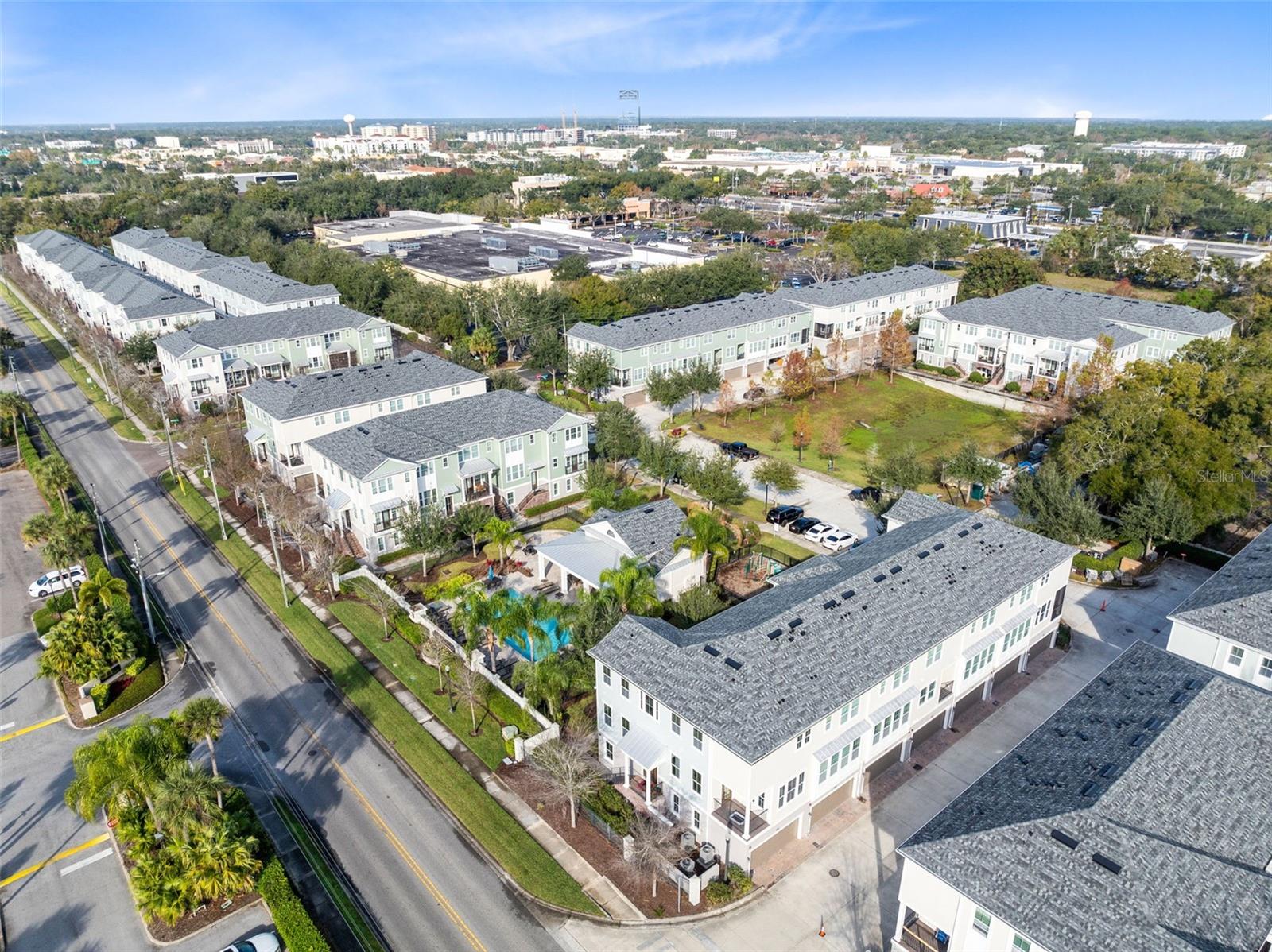 Image 32 of 34 For 204 Queen Palm Court