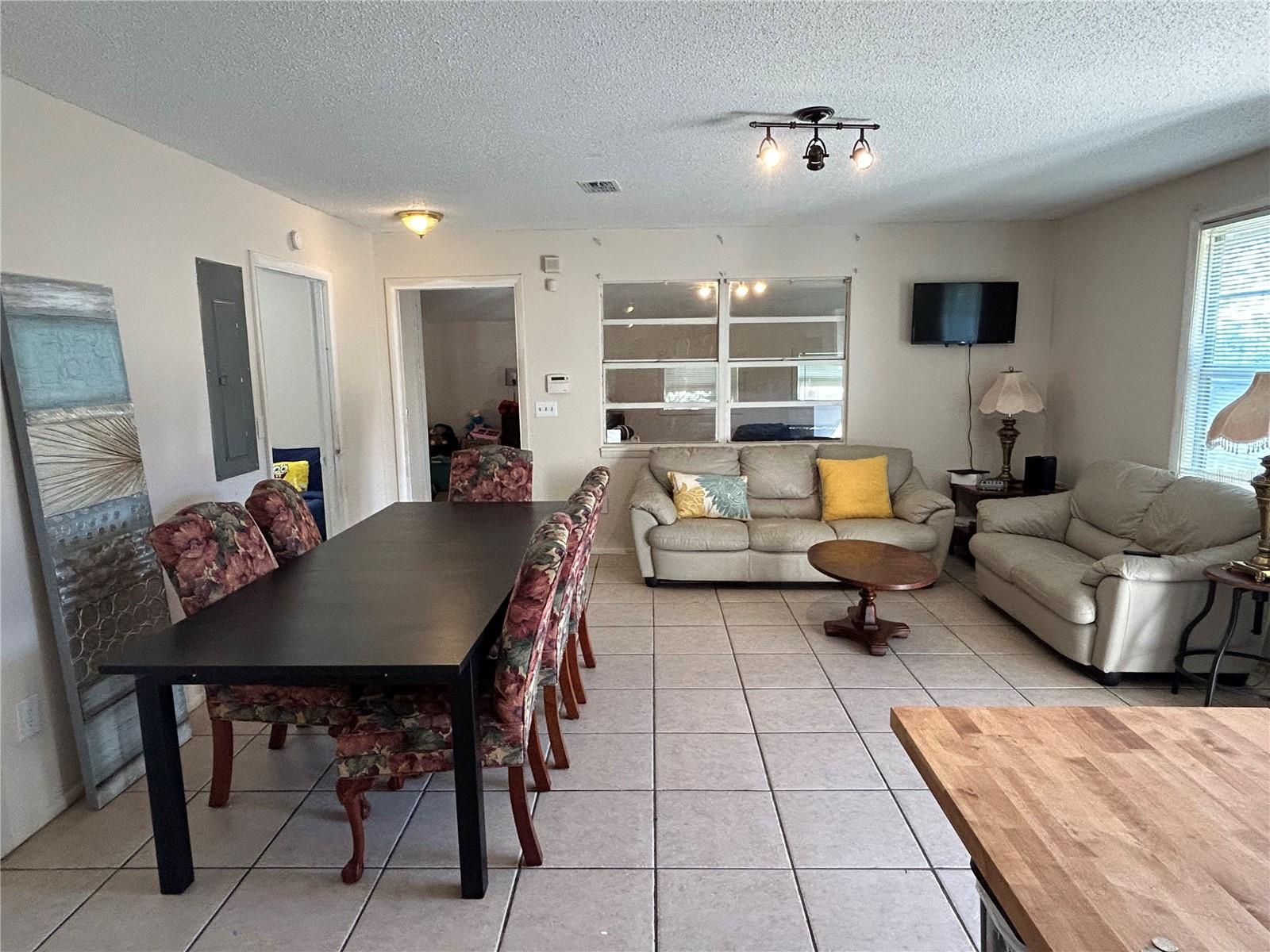 Image 4 of 9 For 430 Hastings Street