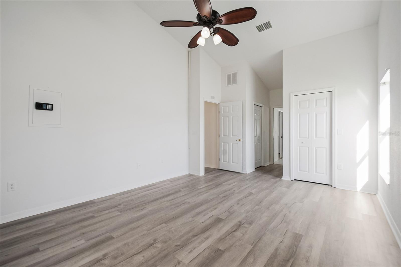 Image 12 of 34 For 7044 Summit Circle